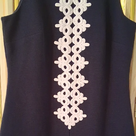 Lilly Pulitzer Navy Blue Sheath Mini Dress with Mock Neck. XS. - Picture 3 of 9